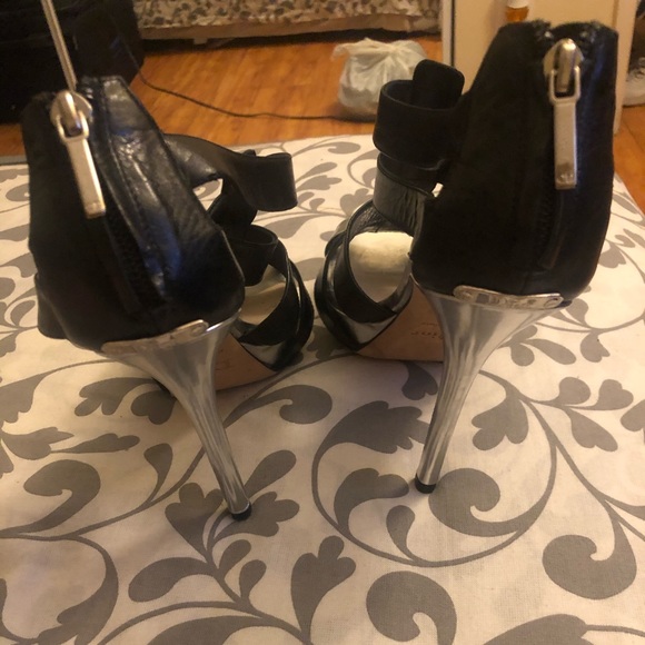 Christian Dior - Picture 3 of 3